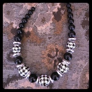 Houndstooth beaded necklace